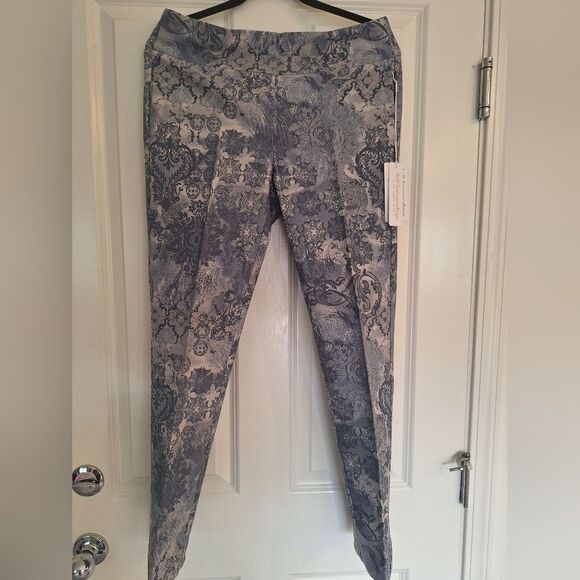 Soft Surroundings Elegant Blue Patterned Women's Crop  Pants Size M - Picture 1 of 9